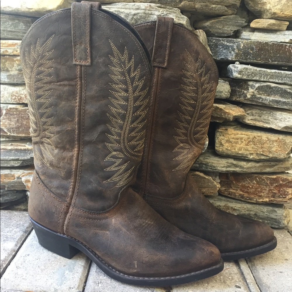 Lightly Worn Lerado Cowgirl Boots
